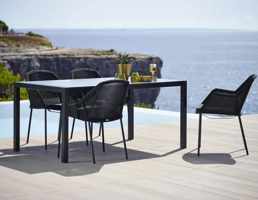 Havemøbelland Cane-line Breeze Stabelstol m/armlæn - Black