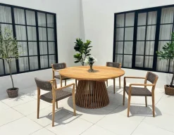 Havemøbelland Luna Tonka Teak havemøbelsæt m/4 stole - Ø150 cm