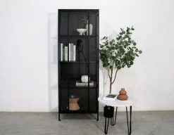 Havemøbelland Nyråd Vitrineskab i Metal - 60x40x172 cm - Sort