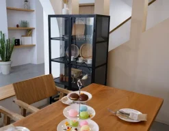 Havemøbelland Ærøskøbing Vitrineskab i Metal - 90x40x160 cm - Sort